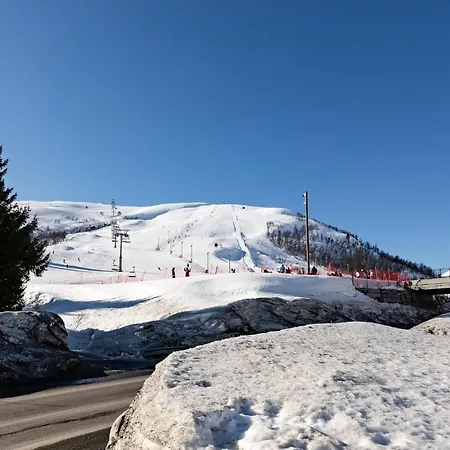 Roalden Skigard * ستراندا